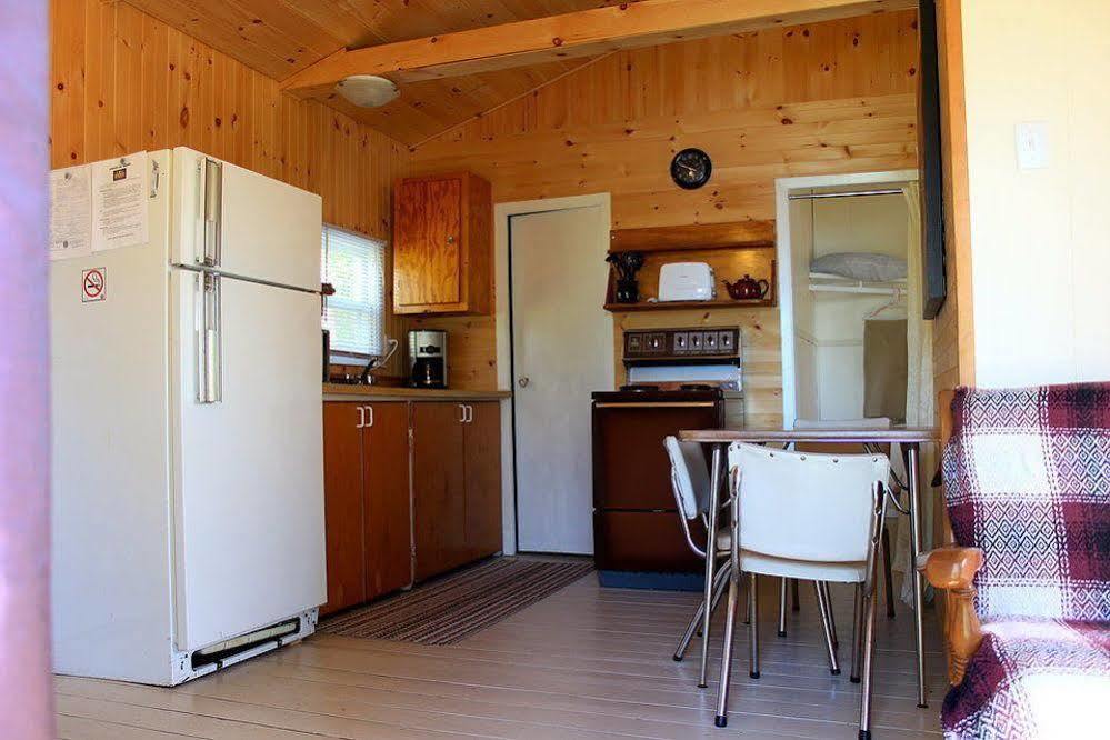 Mashkinonje Lodge Lavigne Exteriör bild